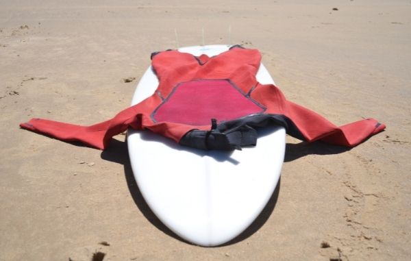 Wetsuit on Praia de Foz do Lizandro