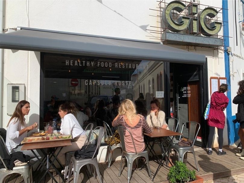 GiG's street view, one of the best restaurants in Ericeira