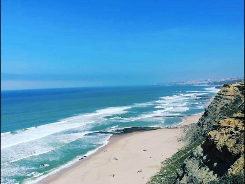 Praia da Vigia is a wild, virgin beach which is often deserted.